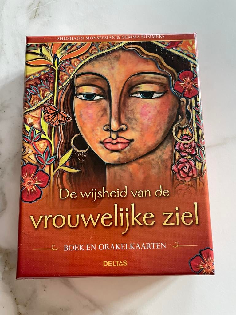 De wijsheid van de vrouwelijke ziel boek & orakelkaarten, Ophalen of Verzenden, Nieuw, Tarot of Kaarten leggen, Overige typen
