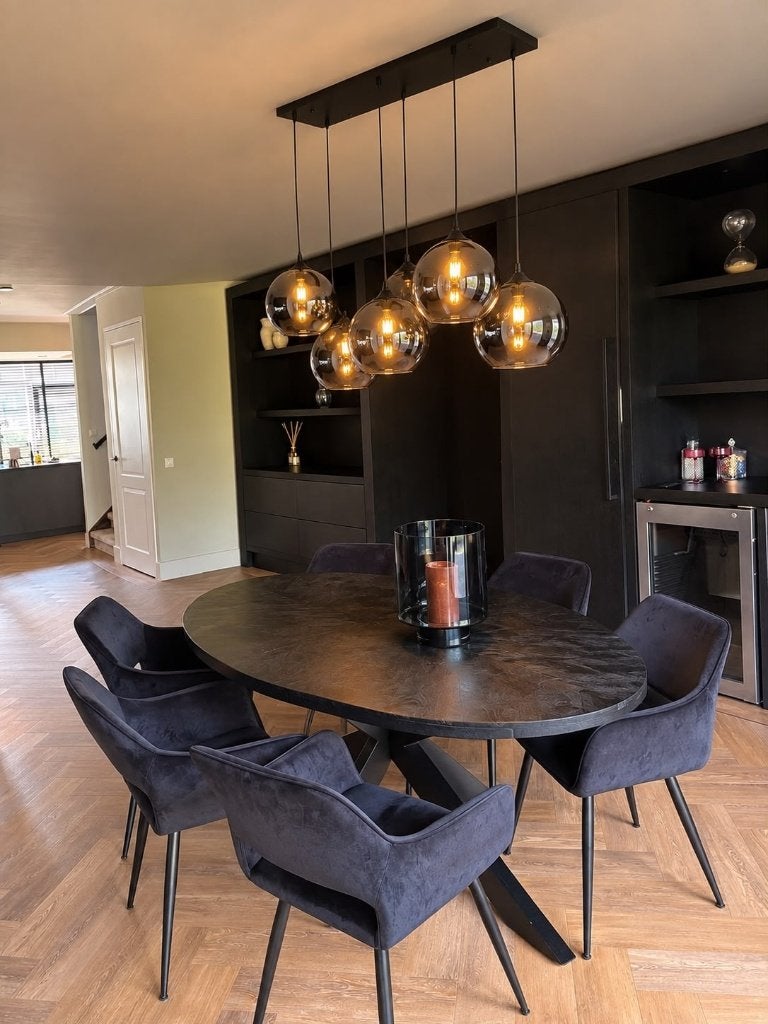 Complete Eetkamerset Tafel + 6 Stoelen + Hanglamp €850