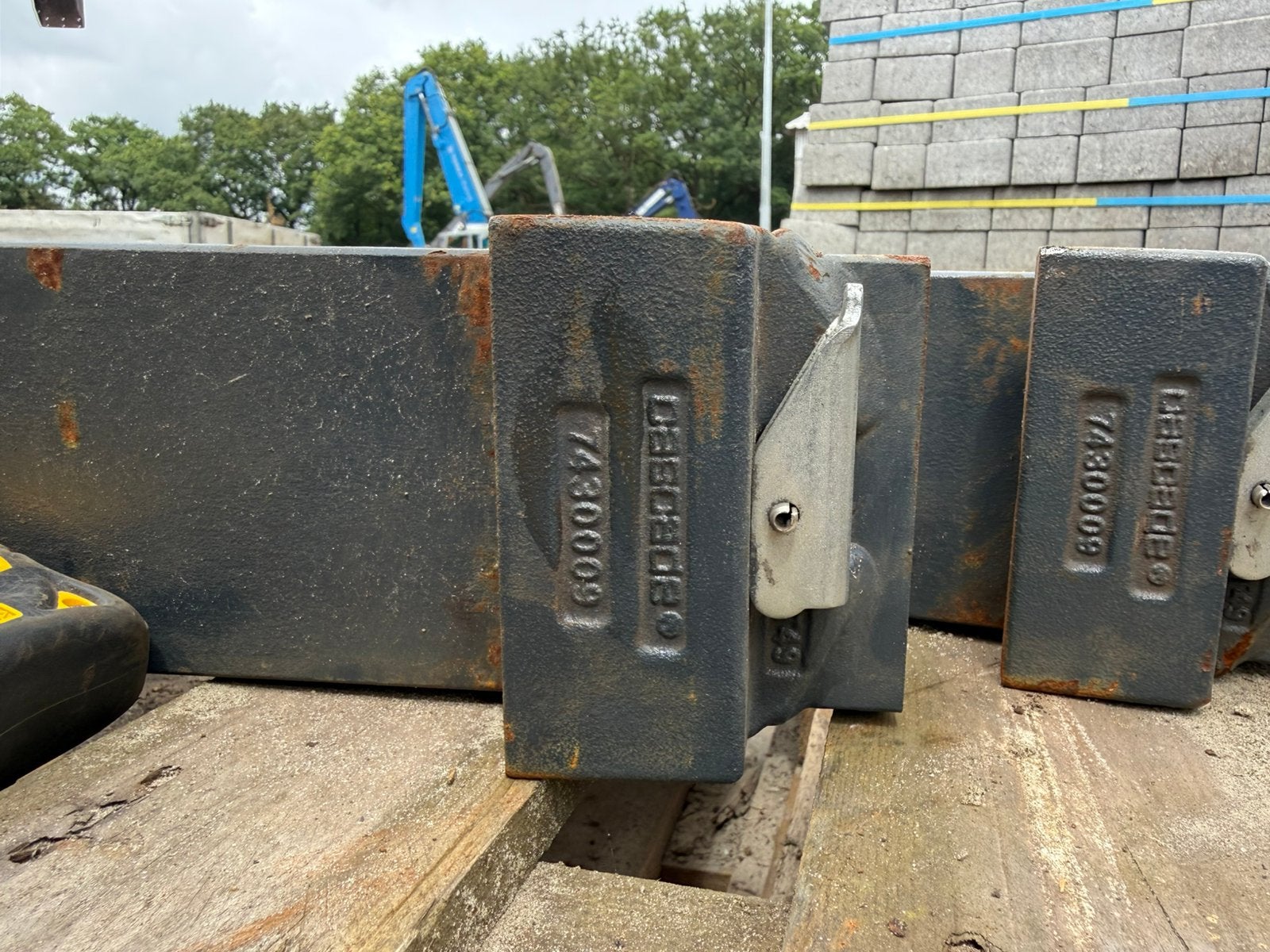 Heftrucklepels, Ophalen, Zo goed als nieuw