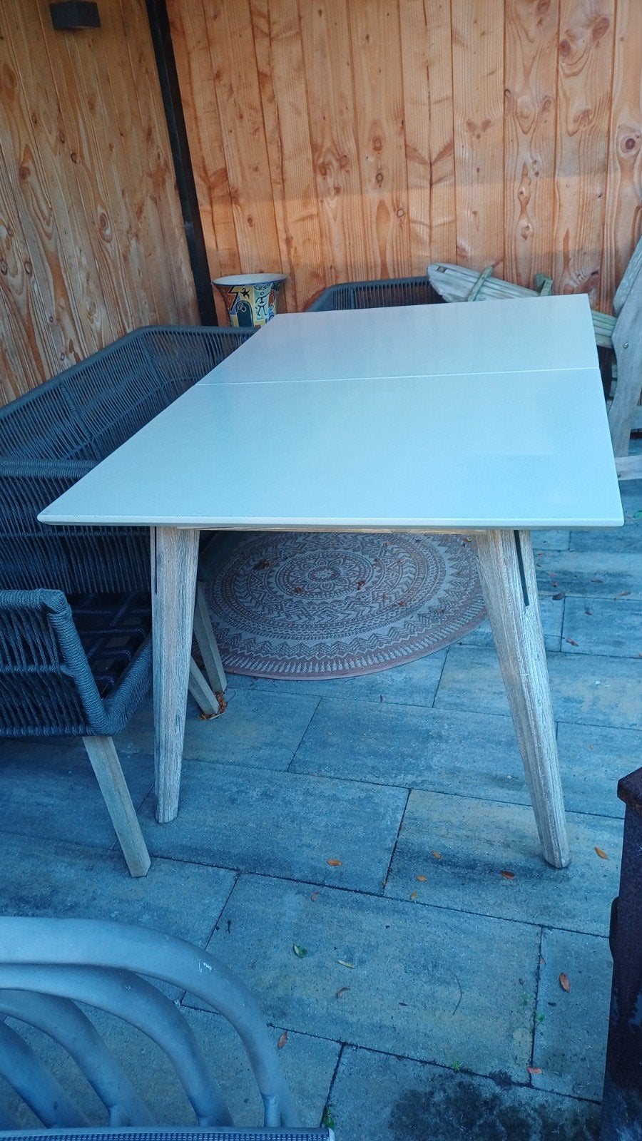 stevige uitschuiftafel 1.60-2.00, Huis en Inrichting, Ophalen, Gebruikt, 100 tot 150 cm, 150 tot 200 cm