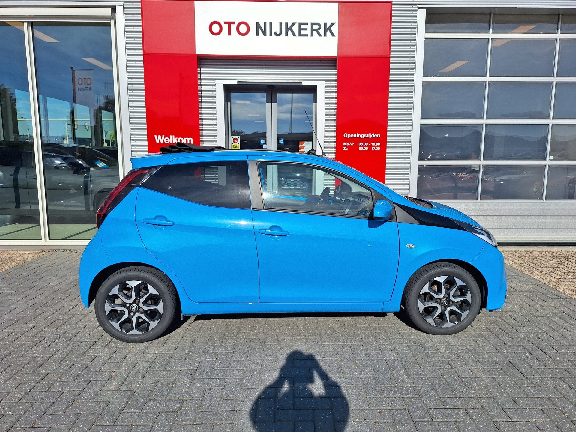 Toyota Aygo 1.0 VVT-i x-cite met elektrisch cabrio dak, Voorwielaandrijving, Stof, Gebruikt, Origineel Nederlands