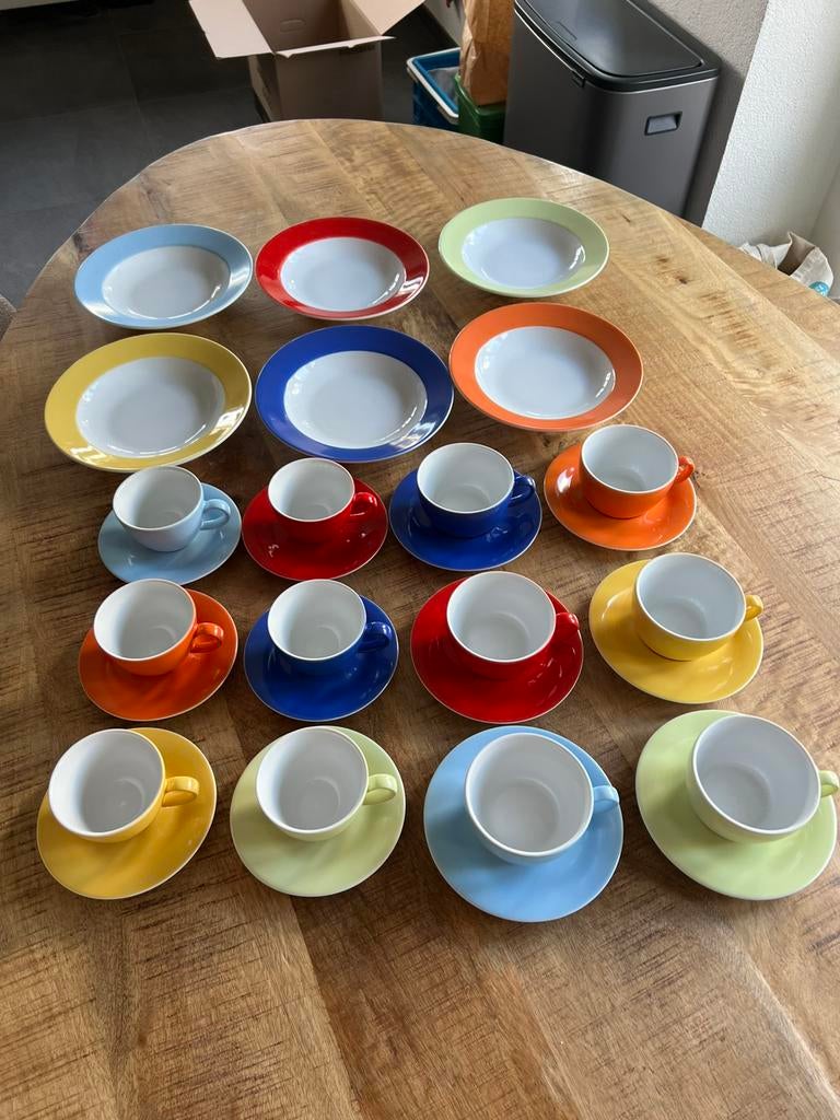 Diverse Kahla Pronto servies, Huis en Inrichting, Keuken | Servies, Ophalen, Porselein, Overige stijlen, Kop(pen) en/of Schotel(s)