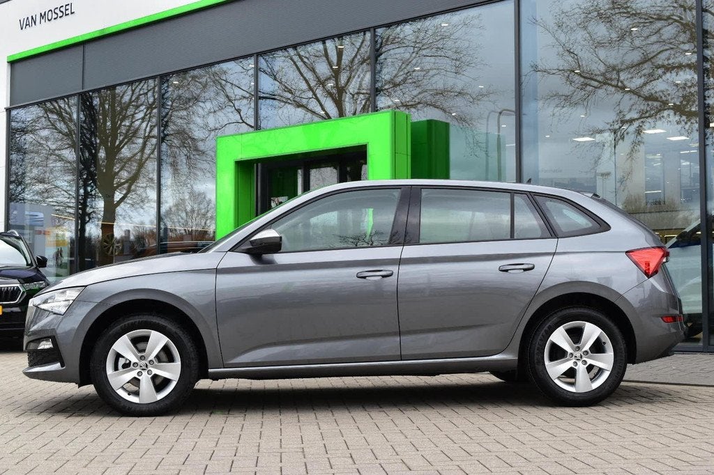 Skoda Scala 1.0 TSI Ambition 110 PK | LED Koplampen | Apple, Auto's, Skoda, 12 maanden, Gebruikt, 49 €/maand, Handgeschakeld