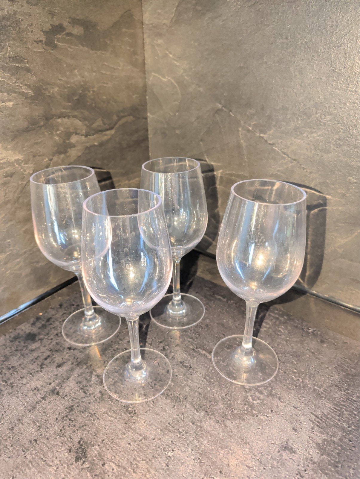 Set van 4 plastic wijnglazen - Ideaal voor buiten!, Overige typen, Ophalen of Verzenden, Zo goed als nieuw, Kunststof