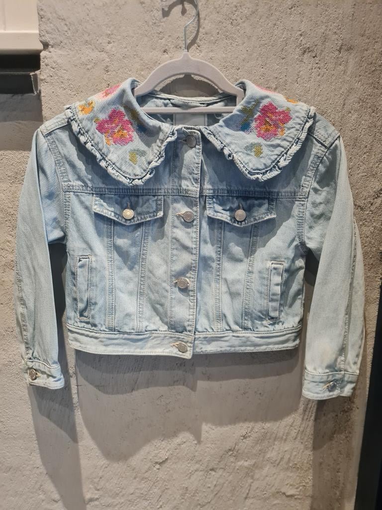 Spijkerjasje maat 122, Kinderen en Baby's, Kinderkleding | Maat 122, Ophalen of Verzenden, Zo goed als nieuw, Meisje, Jas