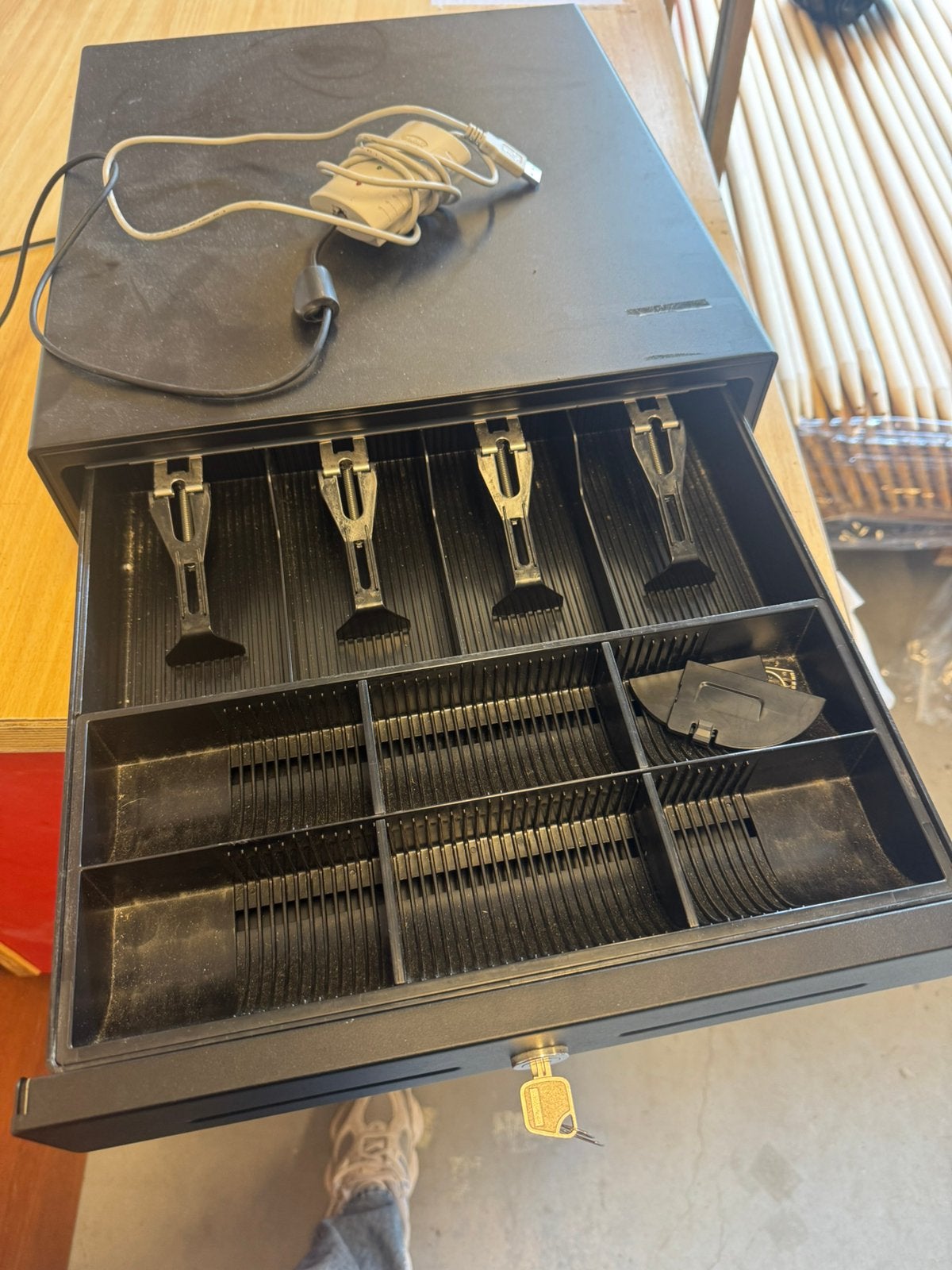 Kassalade - 2 stuks - Werkt perfect, Minder dan 85 cm, 3 kookzones of minder, Ophalen of Verzenden, Zo goed als nieuw