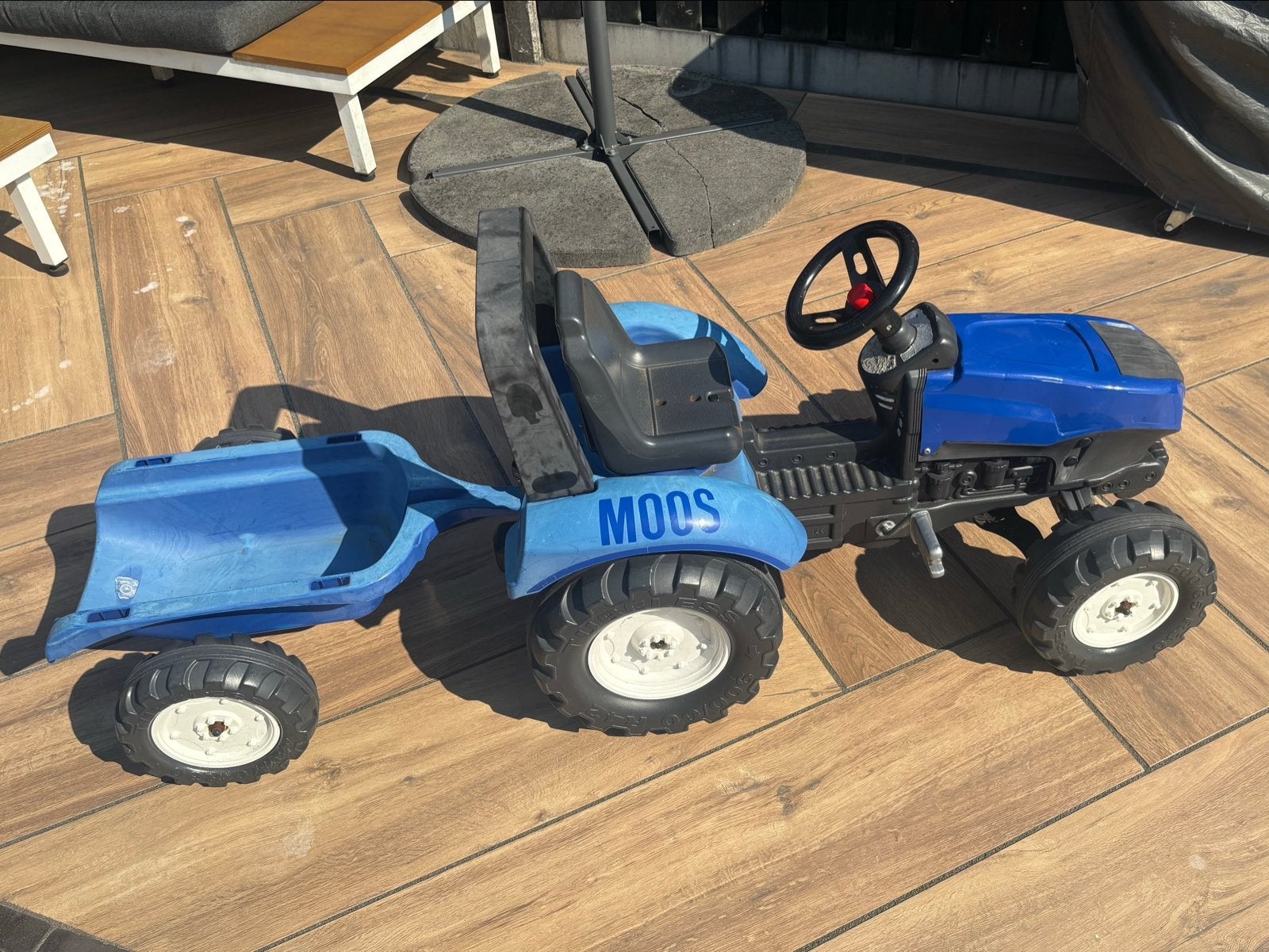 Blauwe traptractor met aanhanger, Ophalen, Gebruikt, Trapvoertuig