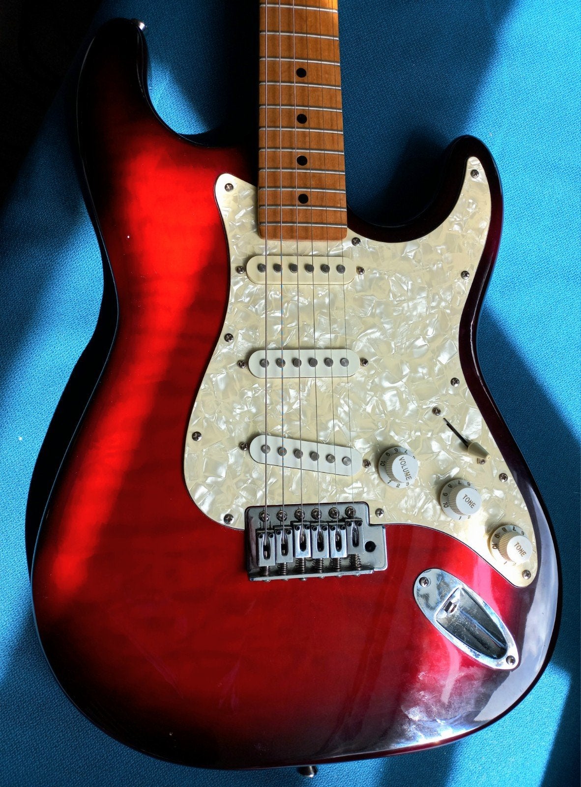 Mooie nette stratocaster Adonis, Muziek en Instrumenten, Ophalen, Zo goed als nieuw, Solid body, Overige merken