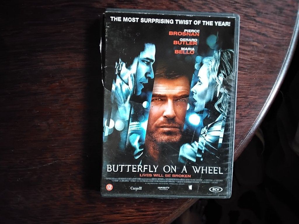 Butterfly on a wheel, origineel, Engels, Nederlands, Actiethriller, Ophalen of Verzenden