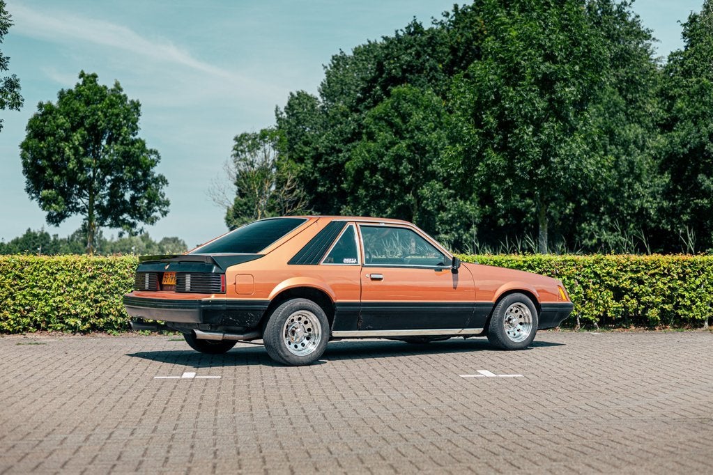 Ford MUSTANG Foxbody | Windsor 302 | Holley carb | Edelbrock, Auto's, Ford, Automaat, Gebruikt, Bruin, 4 stoelen