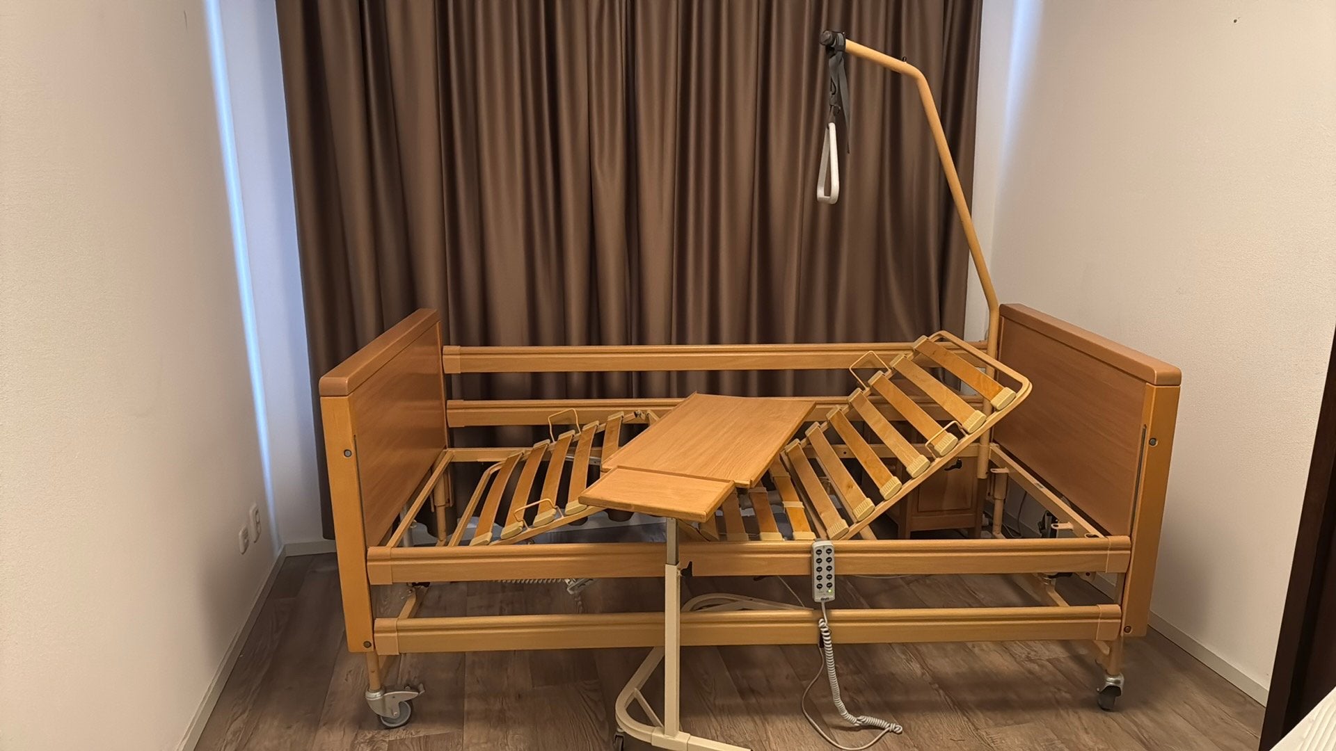 Hoog-laagbed verzorgingsbed 90x200 met papagaai, Ophalen, 85 tot 100 cm, Gebruikt, Matras