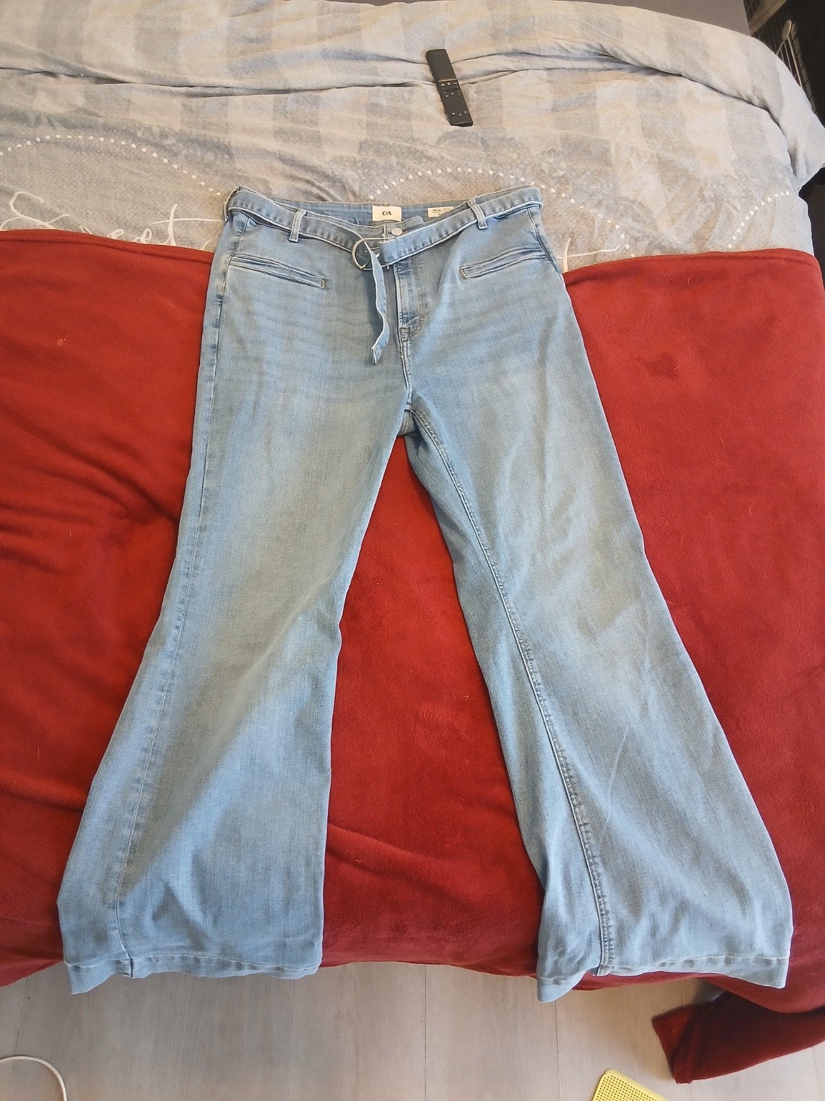 Mooie flared broek van C&A - Nieuwstaat, Kleding | Dames, Broeken en Pantalons, Blauw, Maat 46/48 (XL) of groter, Nieuw, Ophalen of Verzenden