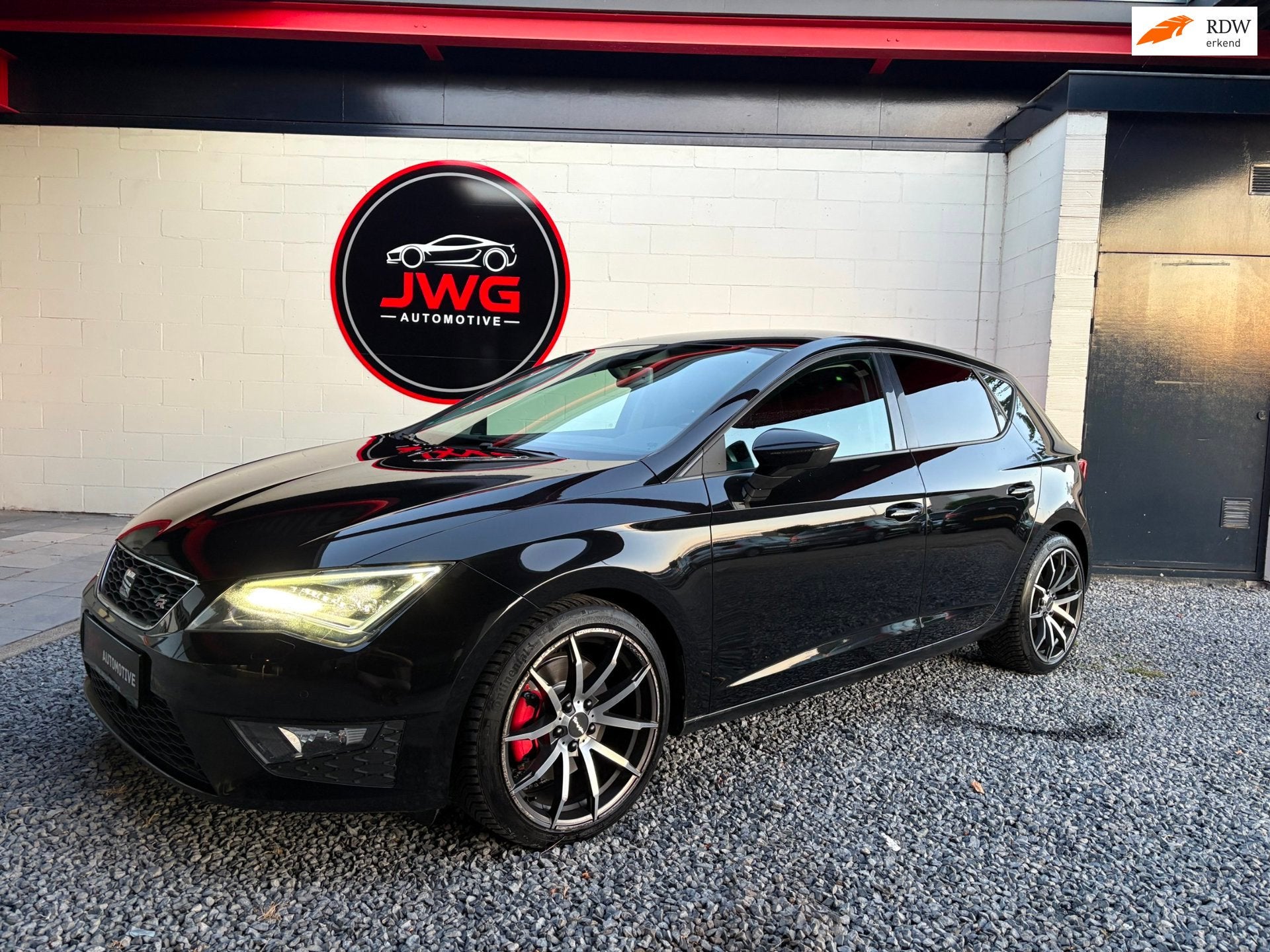 SEAT Leon 1.4 TSI FR Automaat/Sound/Led/Cruise/Carplay/Camer, Gebruikt, Zwart, 4 cilinders, Leon