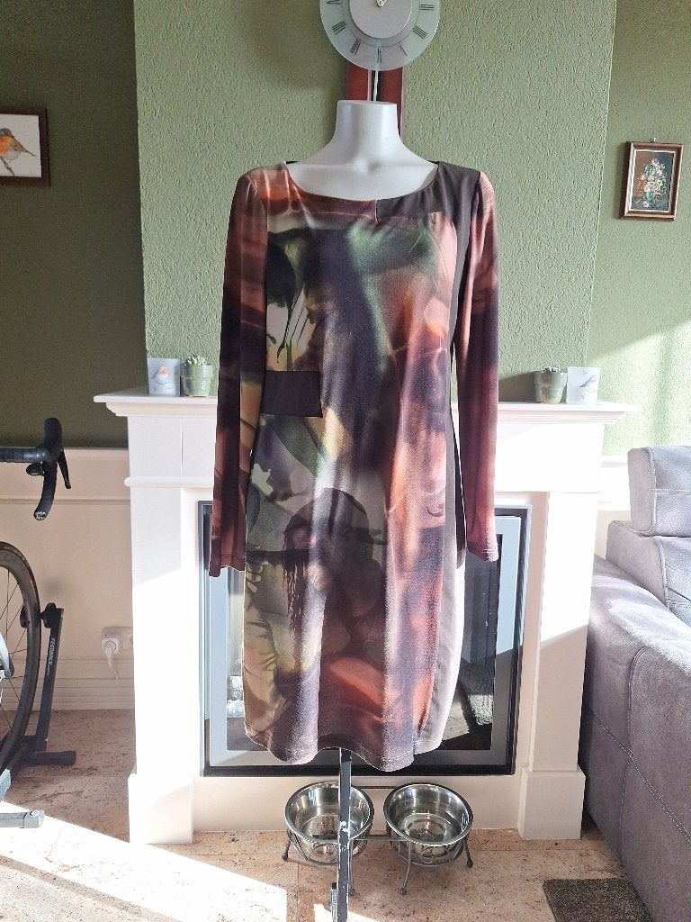 Eroke jurk gezicht print bruin groen mt 50 NL 46, Bruin, Verzenden, Maat 46/48 (XL) of groter, Knielengte