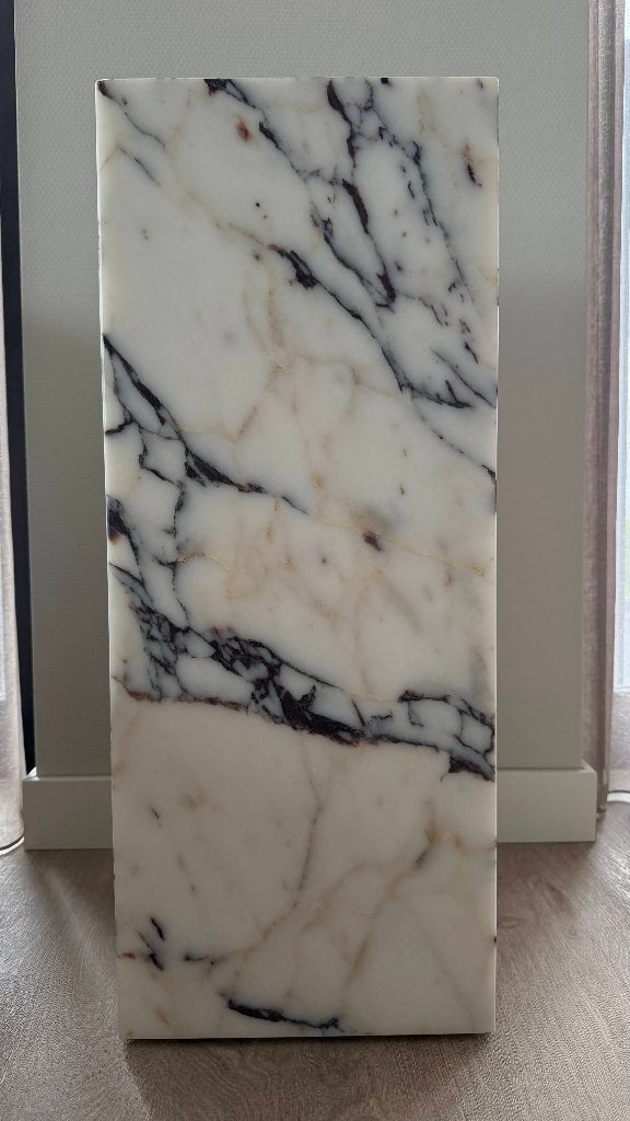 Audo Copenhagen Plinth Pedestal Calacatta Viola-Discontinued, Ophalen