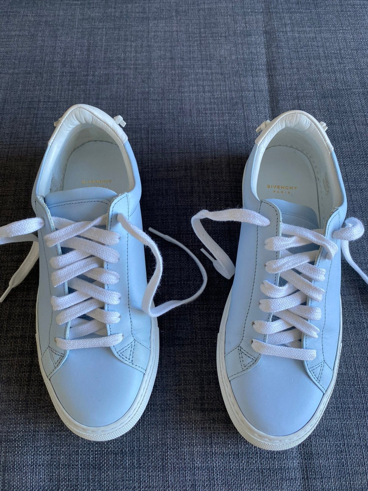 Givenchy Urban Knot Street lederen sneakers-36 baby blue, Kleding | Dames, Wit, Ophalen of Verzenden, Sneakers of Gympen, Zo goed als nieuw