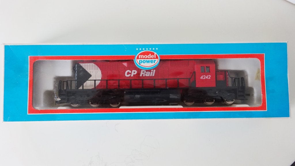 Fraaie diesellok CP Rail 4242, Overige merken, Nieuw, Ophalen of Verzenden, Analoog