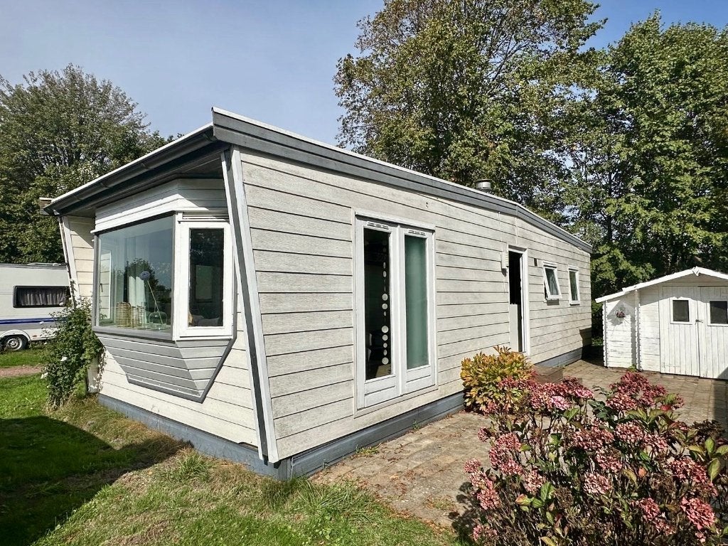 Ruime Kunststof Chalet met 2 slaapkamers incl.transport NL♦️, Tot en met 4