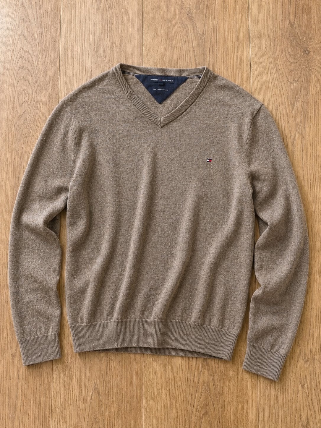 Tommy Hilfiger V-hals trui - Pima Cotton Cashmere, Ophalen of Verzenden, Zo goed als nieuw, Maat 52/54 (L), Bruin