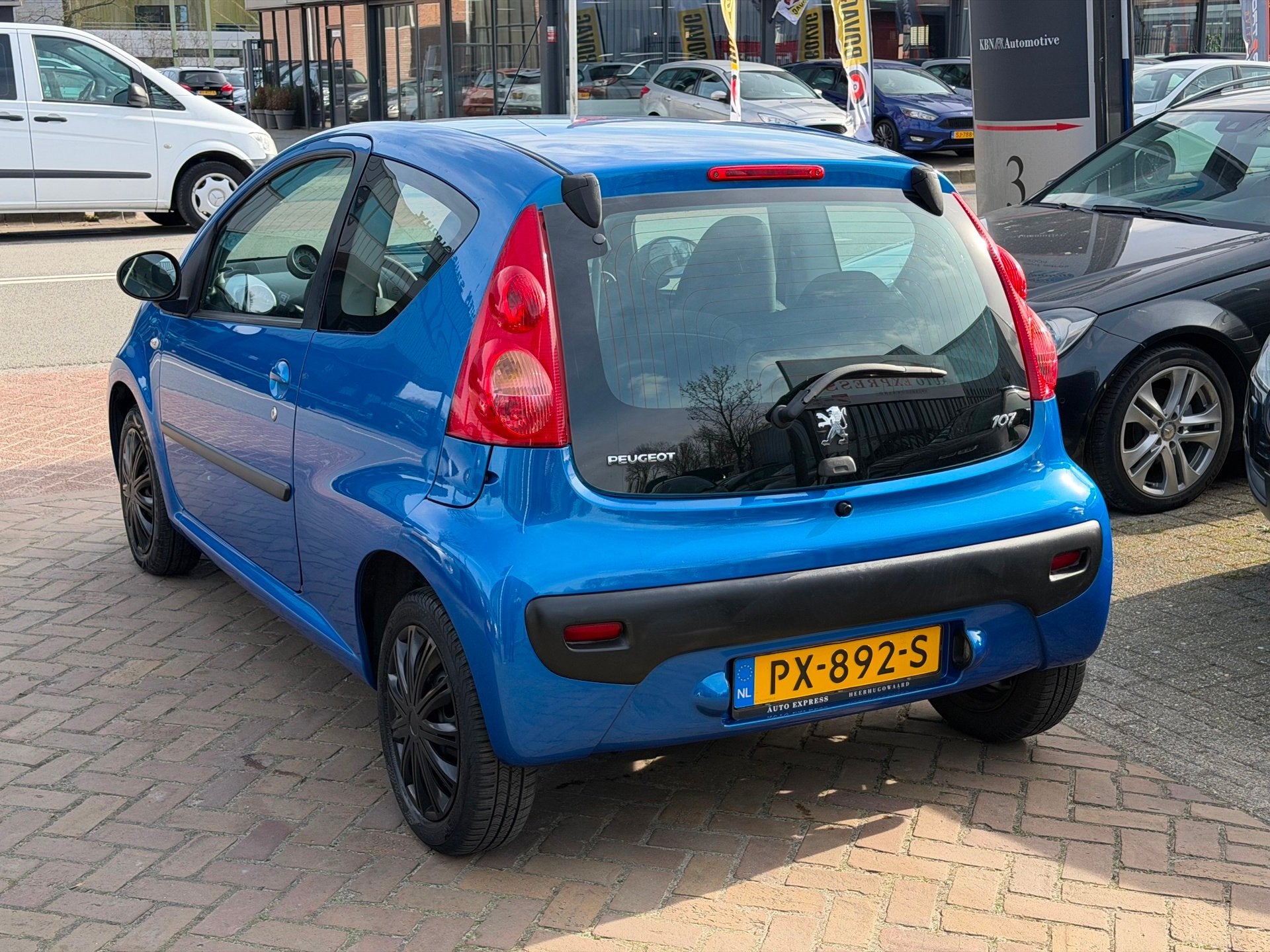 Peugeot 107 1.0-12V XR/Stuurbekrachtiging/Elektrische raam/A, Auto's, Metallic lak, Gebruikt, 68 pk, Bedrijf