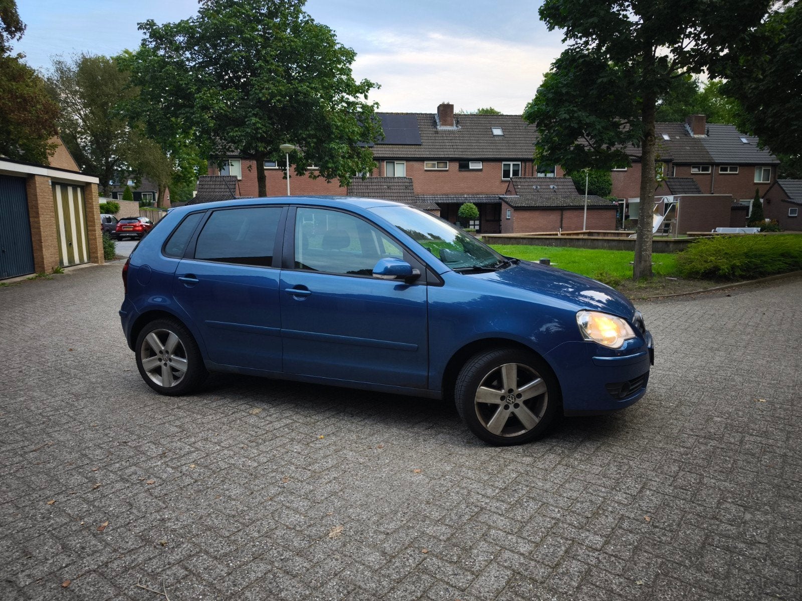 Volkswagen Polo 1.4 16V 59KW 2009 Blauw, Auto's, Voorwielaandrijving, 40 €/maand, 4 cilinders, Blauw