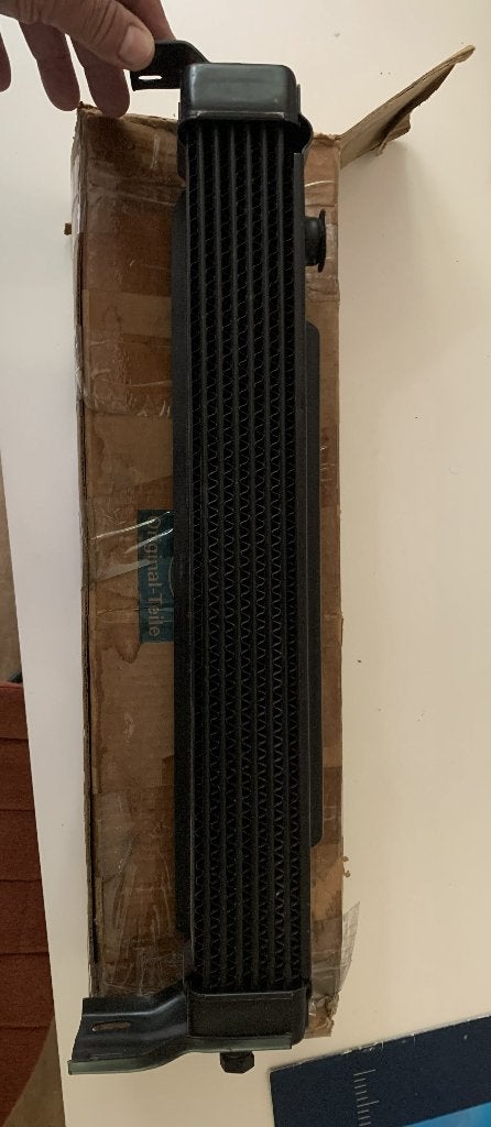 Mercedes Benz W114 W115/8 Olie koeler Radiator A1141800165, Auto-onderdelen, Ophalen of Verzenden, Nieuw, Mercedes-Benz
