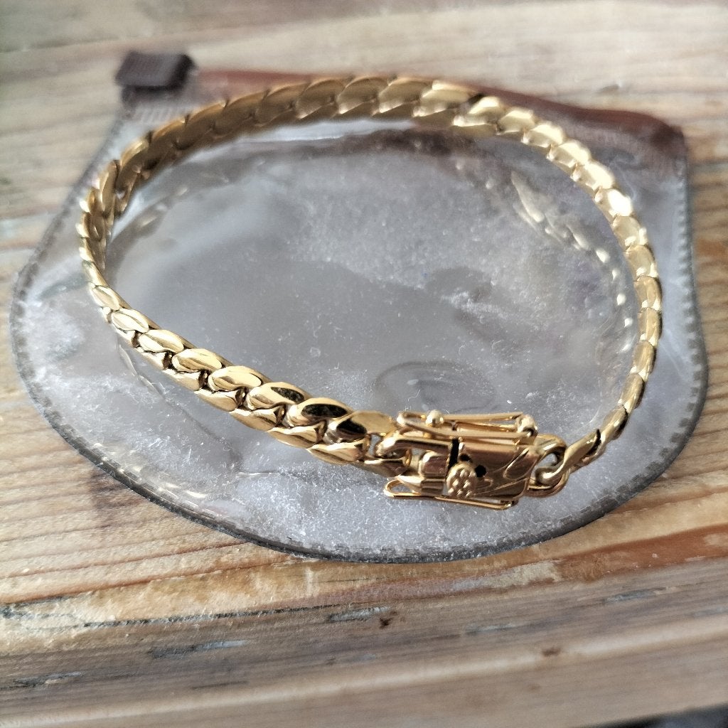Armbandje Goudkleur, Ophalen of Verzenden, Nieuw, Goud, Staal