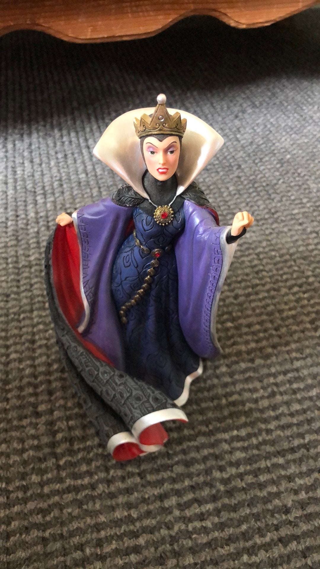 Disney Showcase Evil Queen beeldje Sneeuwwitje, Verzamelen, Ophalen of Verzenden, Zo goed als nieuw