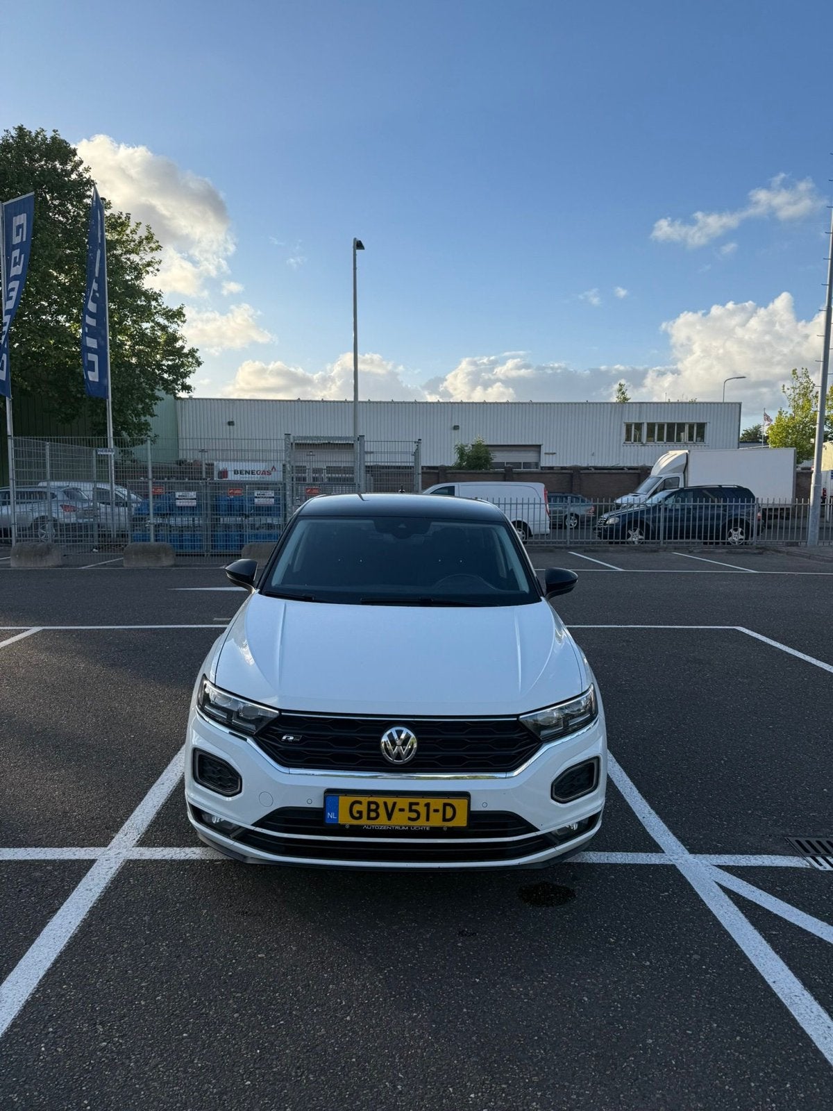 Volkswagen T-Roc 1.5 TSI R Line, 15 km/l, 1498 cc, 4 cilinders, Wit