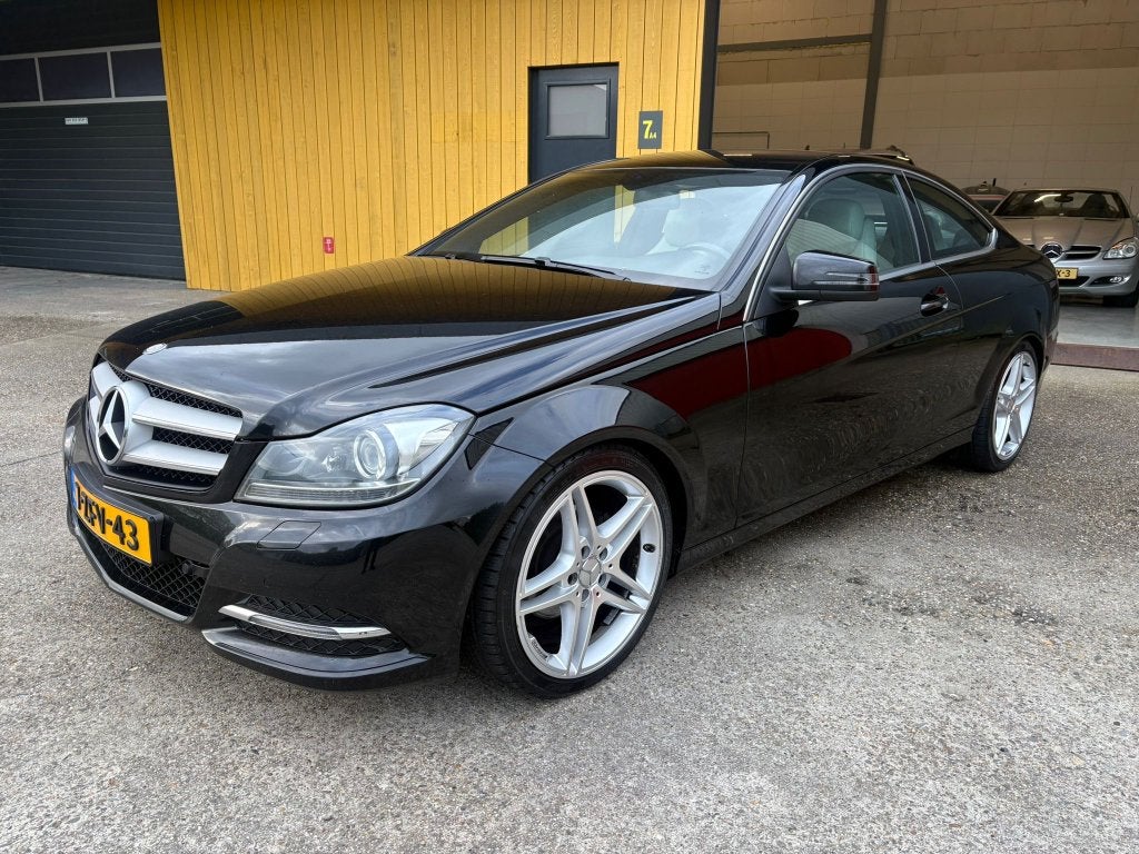 Mercedes-Benz C-Klasse C180 BE Coupe Aut7 2015 Zwart, Auto's, Mercedes-Benz, Particulier, C-Klasse, ABS, Adaptive Cruise Control