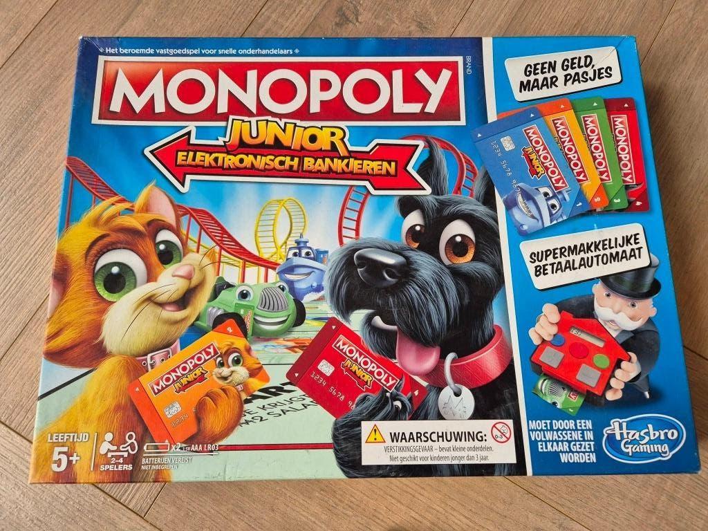 Monopoly Junior Elektronisch Bankieren, Hobby en Vrije tijd, Gezelschapsspellen | Bordspellen, Ophalen of Verzenden, Gebruikt