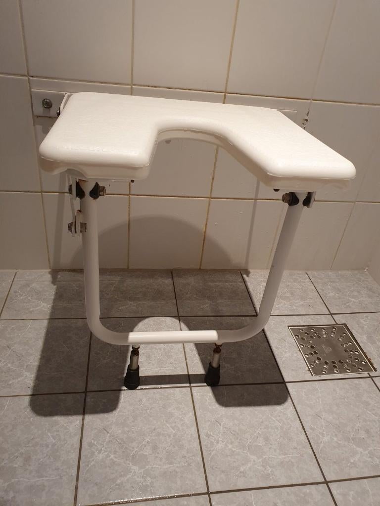 Veilige en stevige opklapbare douchstoel, Huis en Inrichting, Badkamer | Badkamermeubels, Minder dan 50 cm, Overige typen, Ophalen of Verzenden