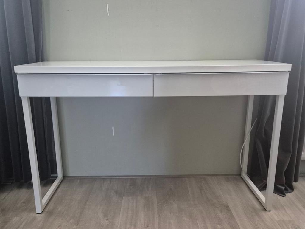 IKEA BESTA BURS sidetable  hoogglans wit, Huis en Inrichting, Tafels | Sidetables, Ophalen, 100 tot 150 cm, Zo goed als nieuw