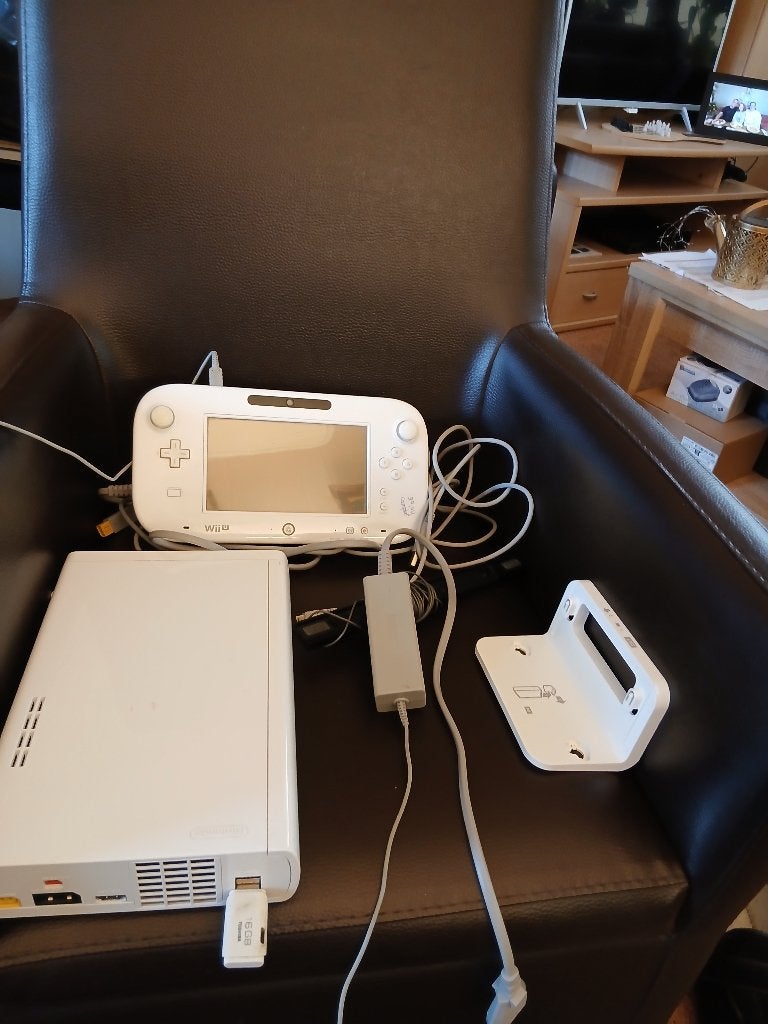 wii u compleet 85,00 vaste prijs, Spelcomputers en Games, Spelcomputers | Nintendo Wii U, Ophalen of Verzenden, Gebruikt, Met 2 controllers