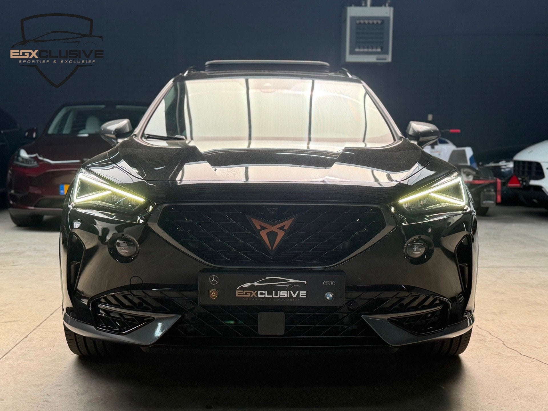 Cupra Formentor Camera/Pano/Trekhaak/Bomvol! 1.4 e-Hybrid VZ, Auto's, Gebruikt, Leder en Stof, Zwart, Plug-in hybride