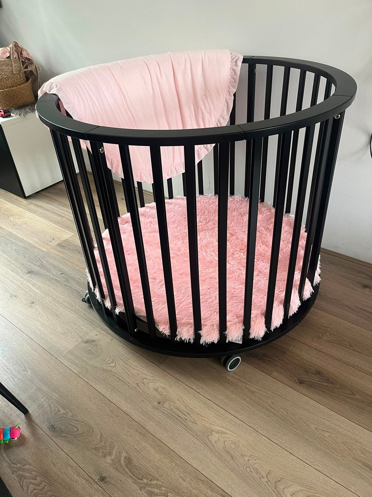 Ronde box incl 2 kleden, Kinderen en Baby's, Boxen, Ophalen, Zo goed als nieuw, Rond, In hoogte verstelbaar