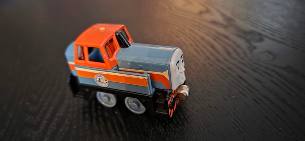 Thomas de Trein Diesel locomotief speelgoed, Kinderen en Baby's, Speelgoed | Speelgoedvoertuigen, Ophalen of Verzenden, Zo goed als nieuw