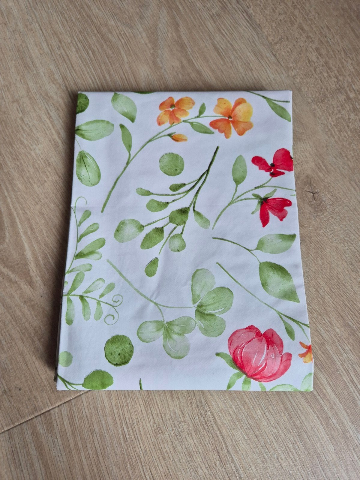 Dun tafelzeil met bloemenprint 140x140 cm, Huis en Inrichting, Vierkant, Nieuw, Ophalen of Verzenden, Meerkleurig