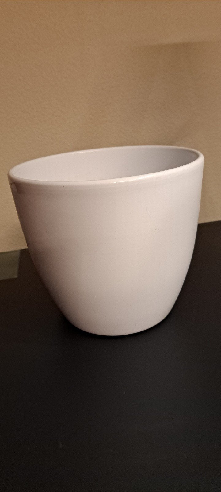 Mooie gladde witte bloempot.
De pot is 17 cm hoog., Tuin en Terras, Steen, Rond, Ophalen of Verzenden, Minder dan 40 cm
