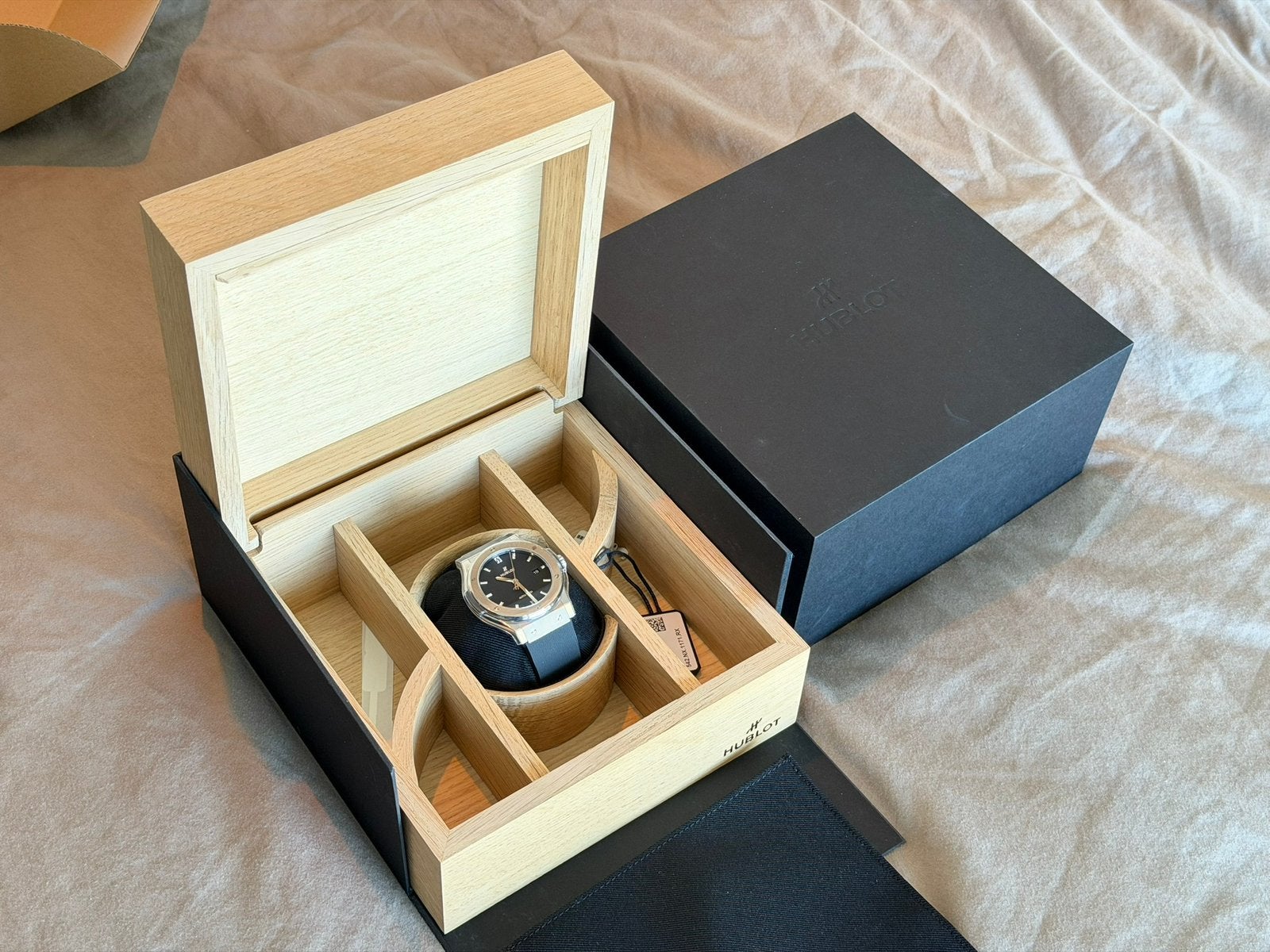 Hublot Classic Fusion Titanium 42 mm – Full Set – Nieuwstaat, Sieraden, Tassen en Uiterlijk, Horloges | Heren, Overige materialen