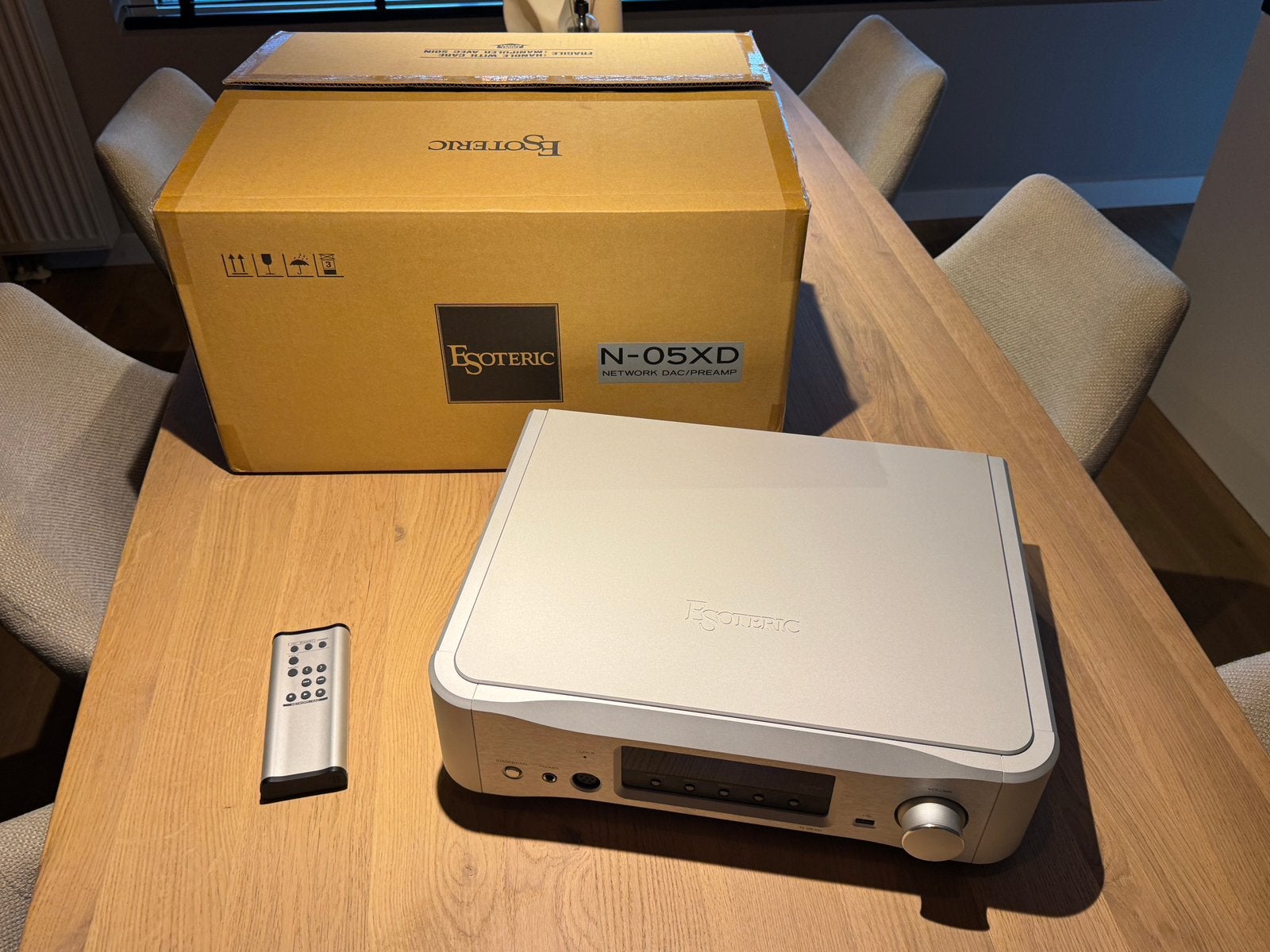 Esoteric N-05XD streamer DAC voorversterker DEMO ZGAN BTW, Zo goed als nieuw, 120 watt of meer, Stereo, Ophalen