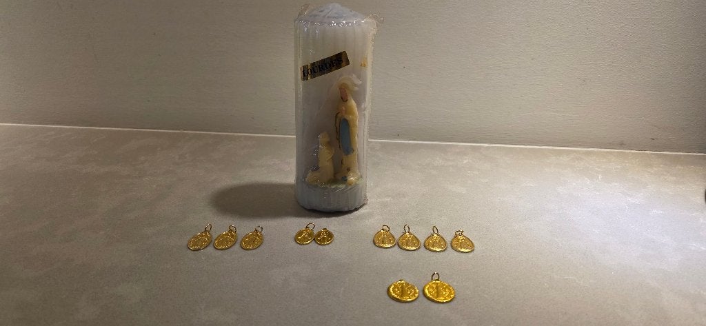 Objecten uit Lourdes (eind jaren 80?), Ophalen of Verzenden