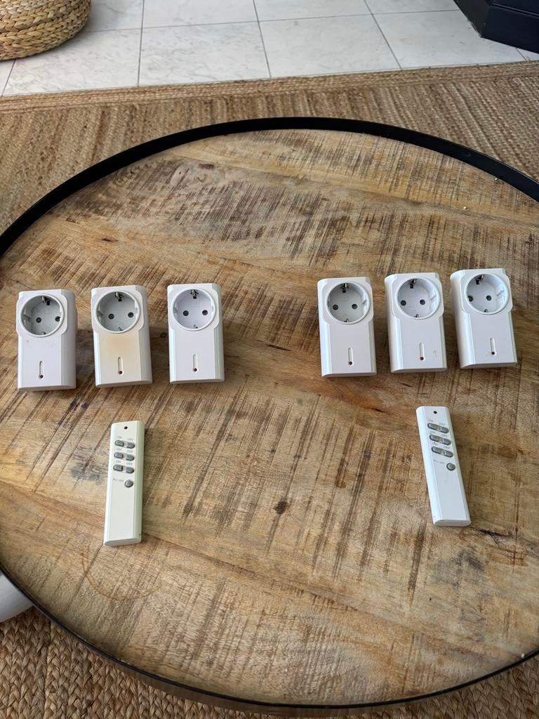 Kaku APA3-R1500 Set van 1x 3 stopcontacten, Ophalen of Verzenden, Gebruikt, Stopcontact