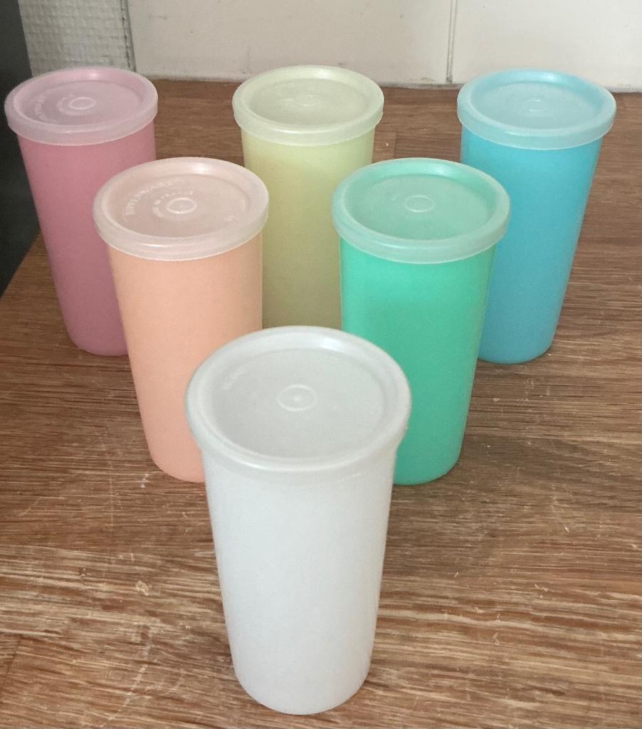 Vintage Tupperware Bell Tumblers-Made in France - model 117, Ophalen of Verzenden, Zo goed als nieuw, Geel, Schaal