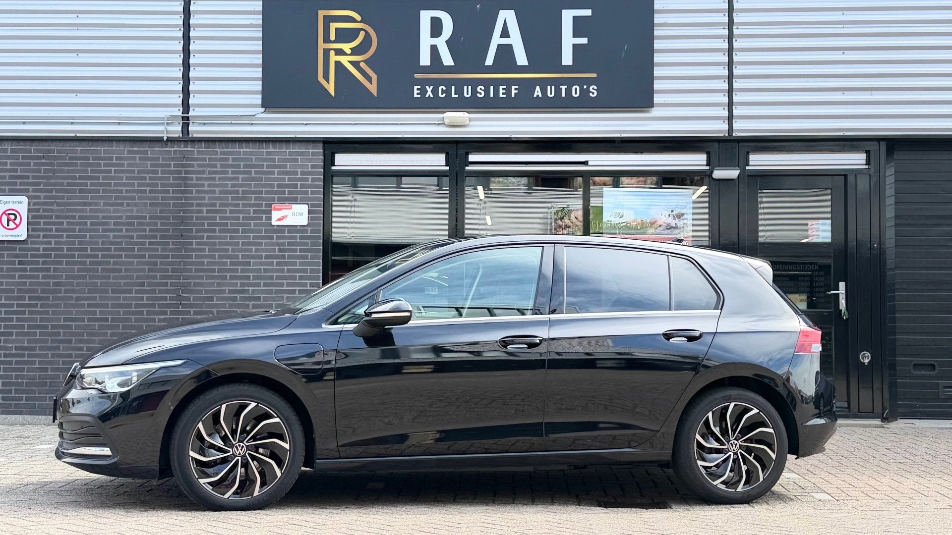 Volkswagen Golf 1.4 eHybrid StyleAutomaat,Carplay,Verw Stoel, Auto's, Dealer onderhouden, Stof, Automatische klimaatregeling, Zwart