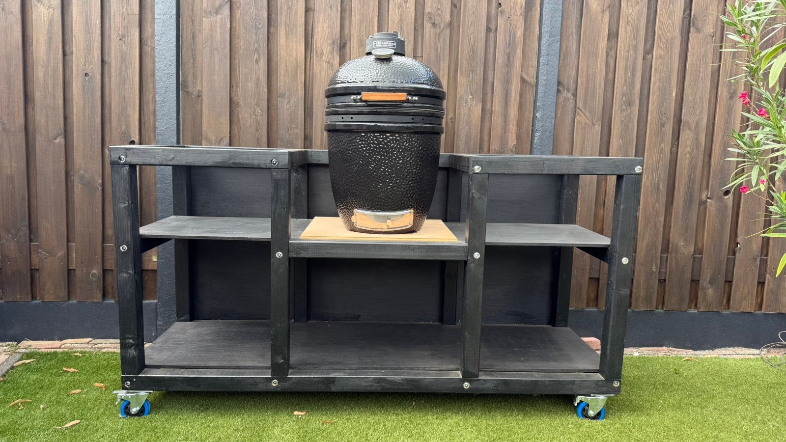 Bastard Medium + zelfgebouwde buitenkeuken (lage prijs!!), Ophalen, Gebruikt, Met accessoires