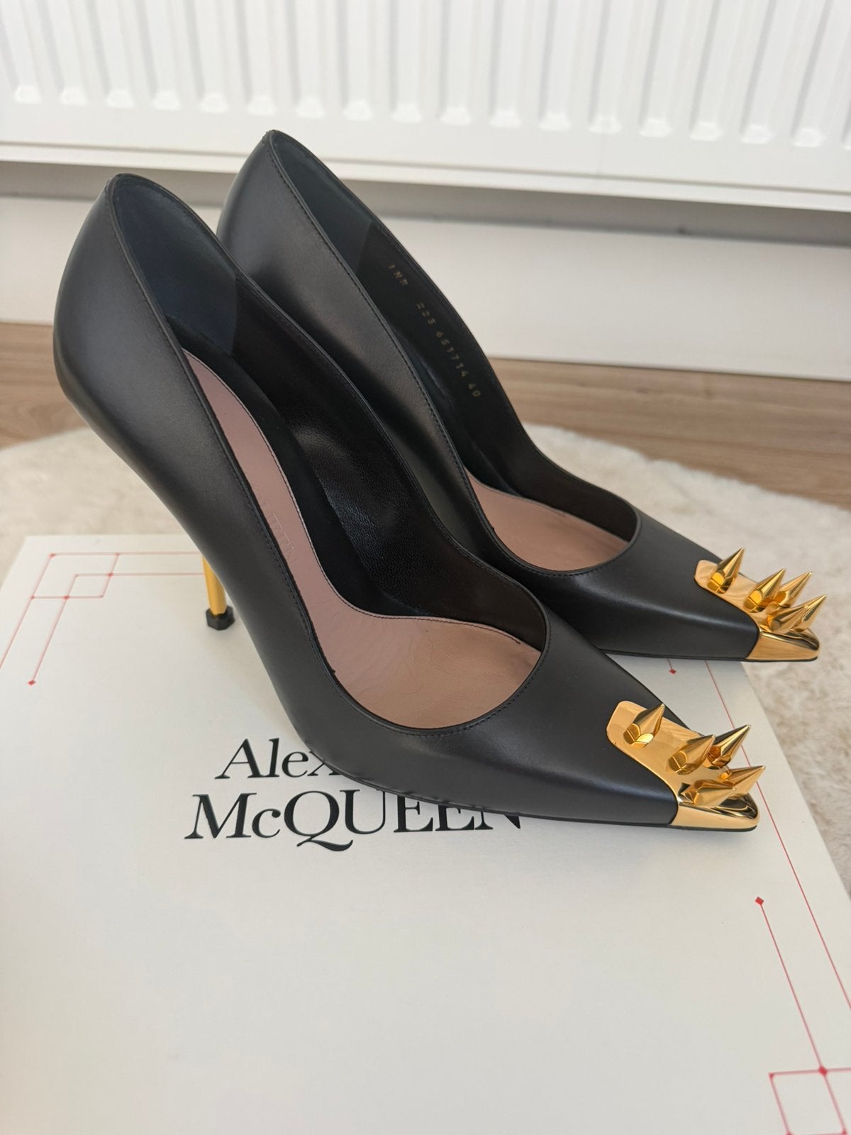 Alexander mcqueen pumps maat 40 nieuw, Kleding | Dames, Pumps, Zwart, Nieuw, Ophalen of Verzenden