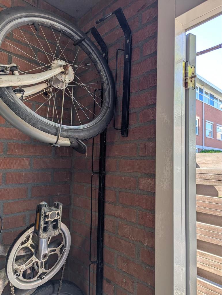 Fietsrek voor aan de muur. 3 x, Ophalen, Gebruikt