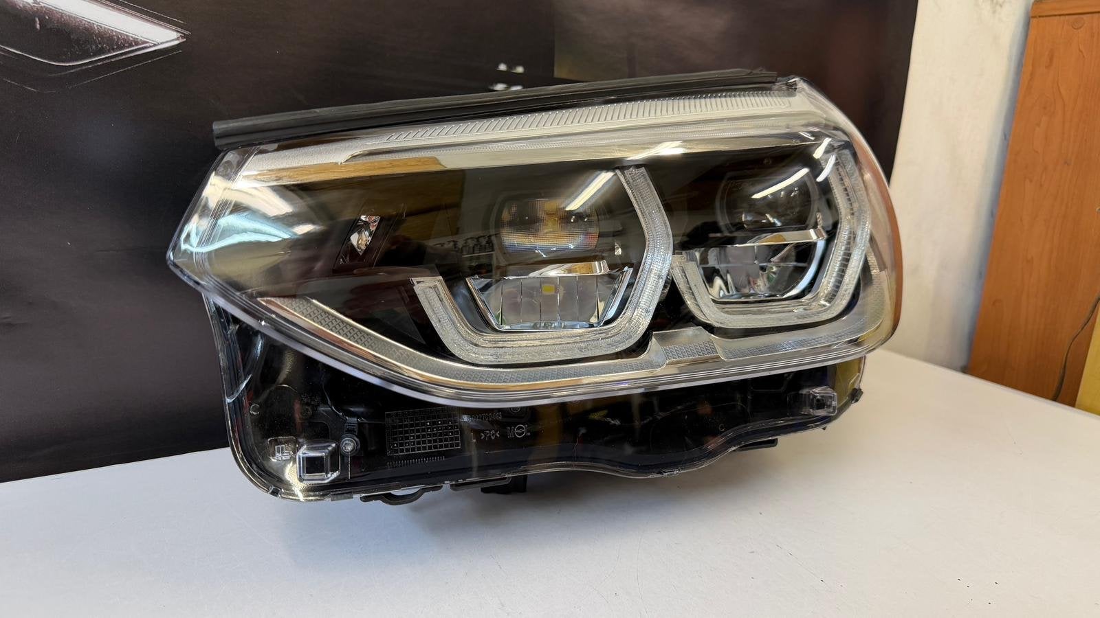links koplamp BMW X3 G01 X4 G02 ADAPTIEVE LED 8739653 873965, Petuelring 130
80788  Munich, DE, Gebruikt, Info@bmw.de, Ophalen of Verzenden