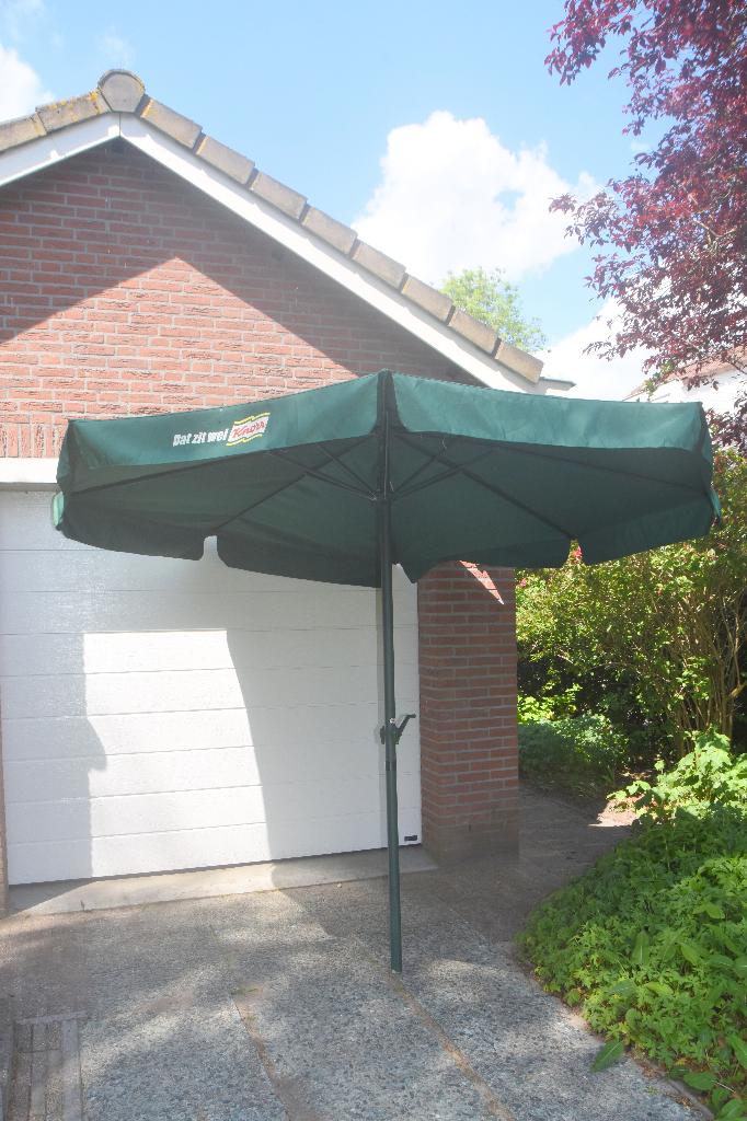 Nieuwe Knorr Horeca Parasol 3 x 3 x 2,40 meter, Ophalen, Nieuw, 3 tot 4 meter, Stokparasol